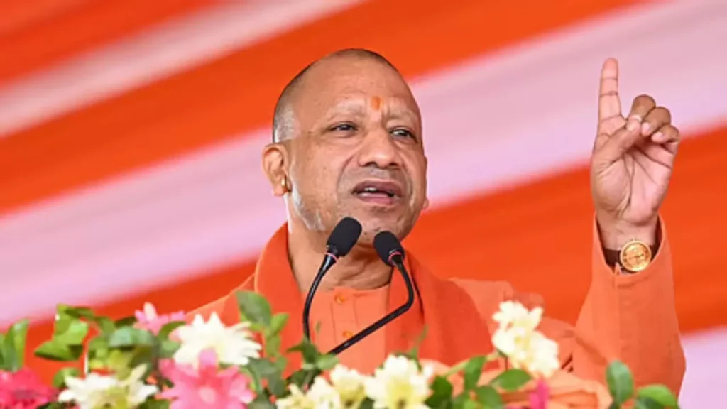 "आतंकी हमले पर गरमाई सियासत, योगी का अखिलेश पर वार!"