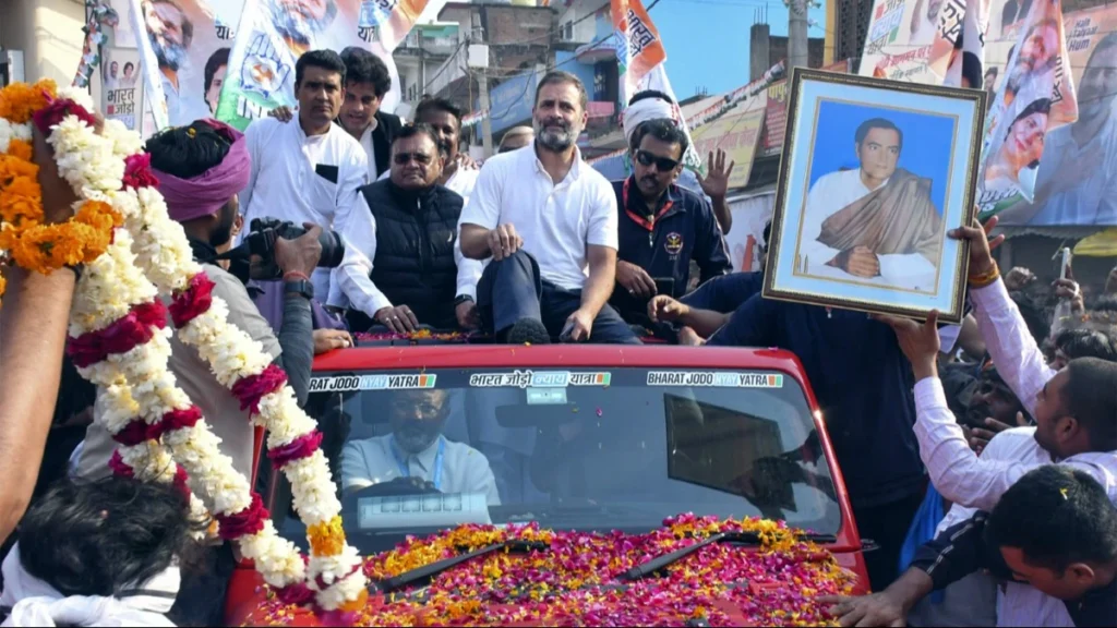 "राहुल दो माह बाद अपनों के बीच, रणनीति पर मंथन" !