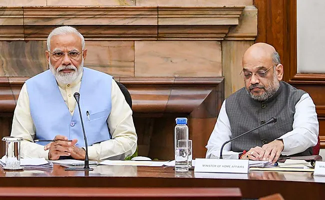 "आतंकी हमले के बाद अलर्ट मोड में दिल्ली, गृह मंत्रालय में बुलाई गई आपात सुरक्षा बैठक"