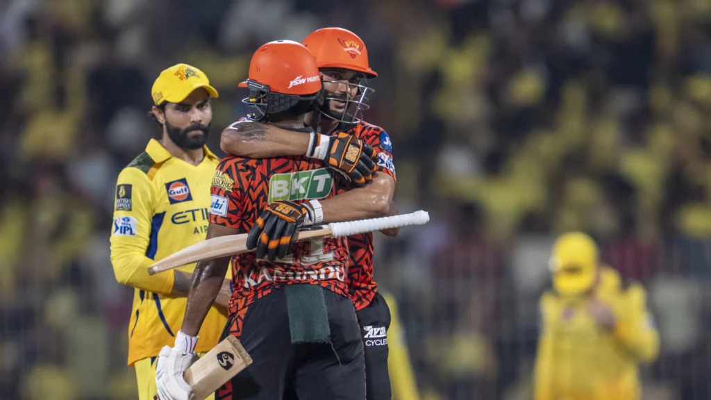 "चेपॉक में फिसली सीएसके, हैदराबाद ने तोड़ी जीत की बेड़ियां"!
