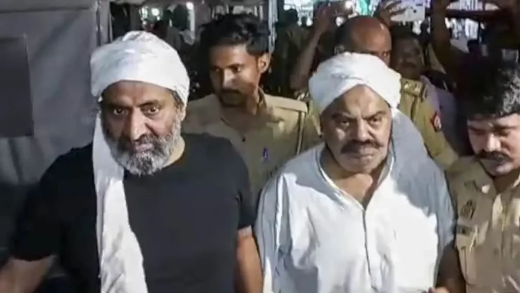 वक्फ की जमीन पर माफिया के परिवार का राज ! 
