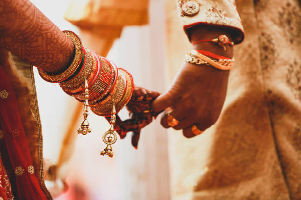 दूल्हा नहीं आया रास, दो बहनों ने रचाई अपनी अलग कहानी – भागकर तोड़ा रिश्ता !