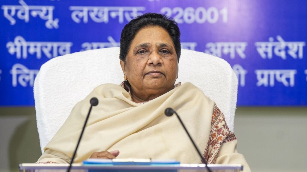 "बसपा में बदलाव की आहट, आकाश को चाहिए पूरा मान!"