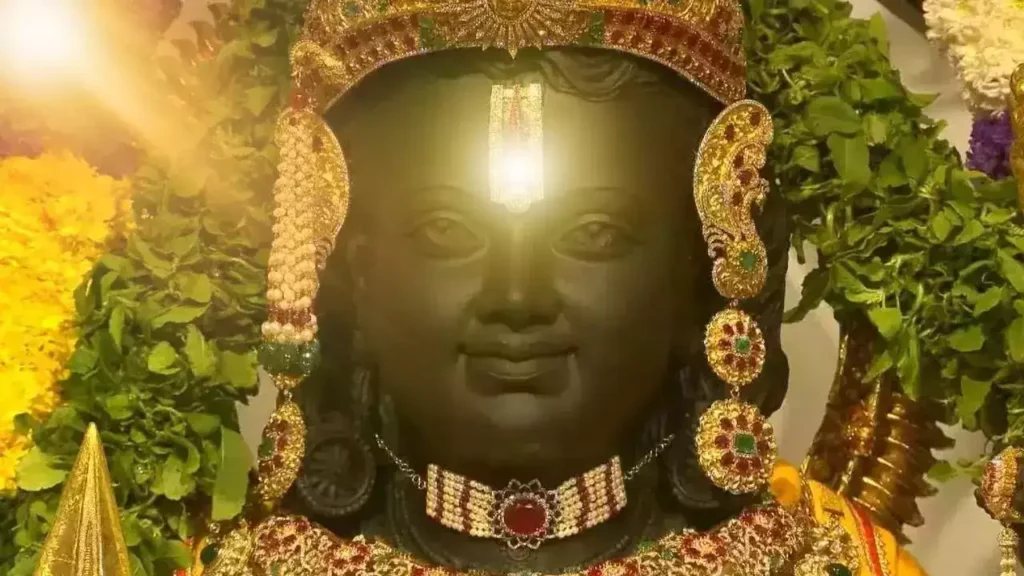 रामनवमी पर रामलला का सूर्य तिलक हुआ