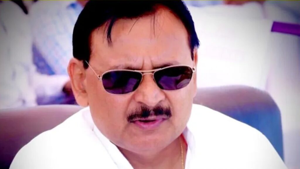 सपा नेता विनय शंकर तिवारी पर ED का एक्शन, 10 ठिकानों पर ताबड़तोड़ छापेमारी !