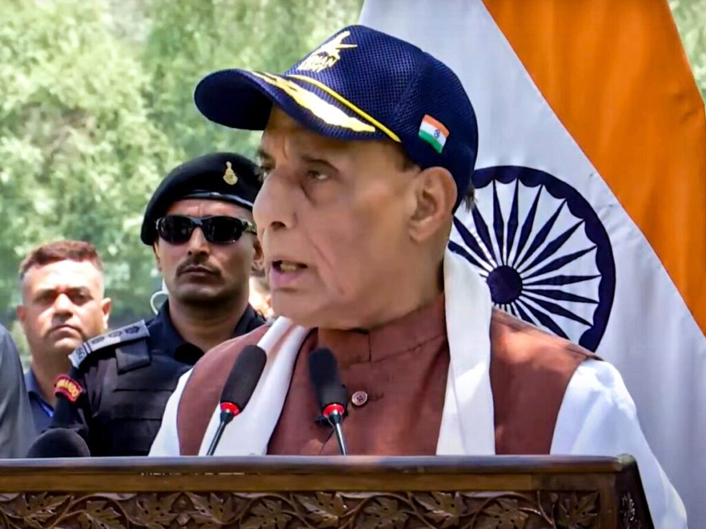 हमने उनके छाती पर घाव दिए हैं- राजनाथ सिंह