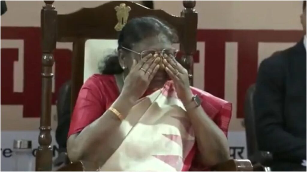 नेत्रहीन बच्चों के अनोखे तोहफे से छलक पड़े राष्ट्रपति मुर्मू के आंसू !