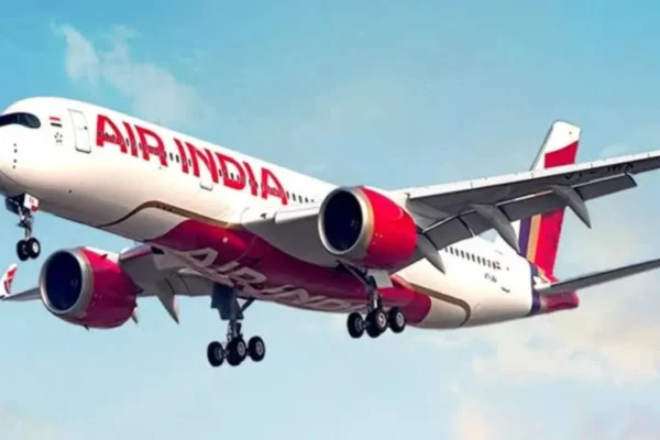 “कम उड़ानें, बड़ी योजना: एयर इंडिया ने बताया क्यों घटाईं सेवाएं” !