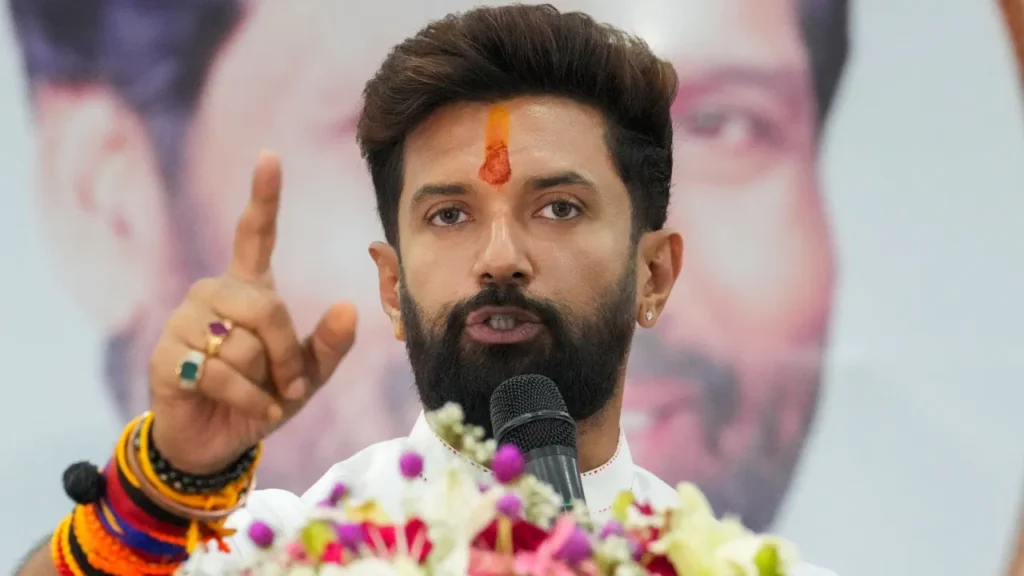 राजद के साथ कांग्रेस पर भी बरसे चिराग– जंगलराज दोनों की देन