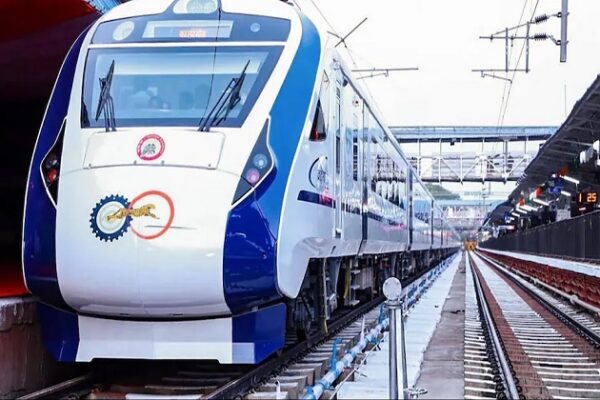 1 सितंबर से बड़ा बदलाव: वंदे भारत ने शताब्दी को दिया झटका, रेलवे का नया फैसला जानिए !