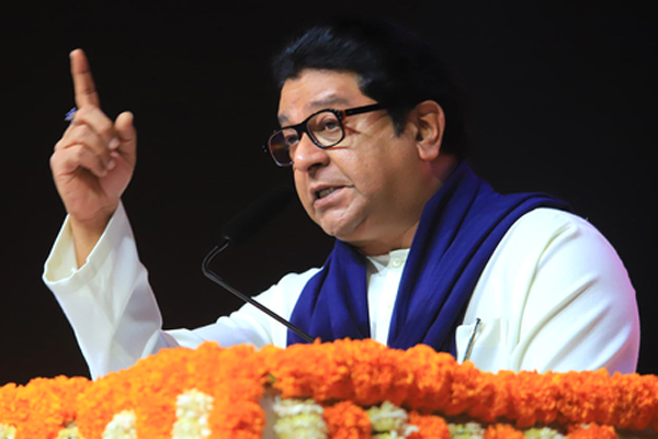 राज ठाकरे के खिलाफ सुप्रीम कोर्ट में जनहित याचिका दाखिल !