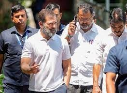 राहुल गांधी ने किया सरेंडर, 5 मिनट बाद मिली जमानत; जानें क्या है पूरा मामला
