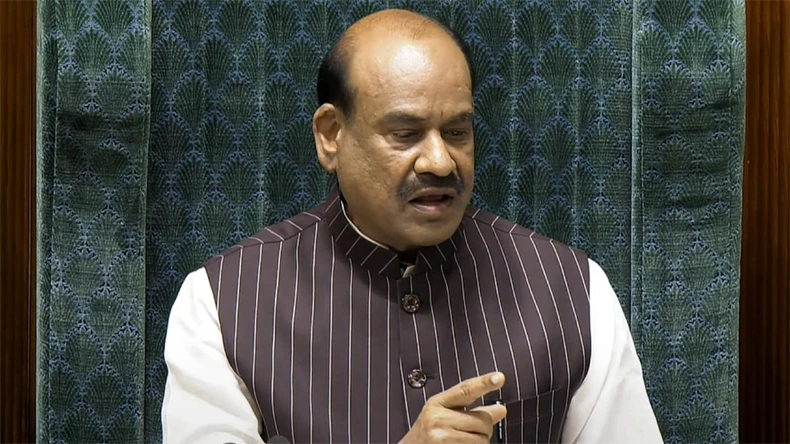 विपक्ष के हंगामे पर लोकसभा स्पीकर की फटकार!