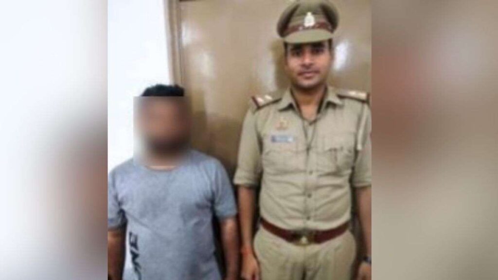 यूपी: लखनऊ में स्कूल वैन में भी सुरक्षित नहीं बच्चियां?