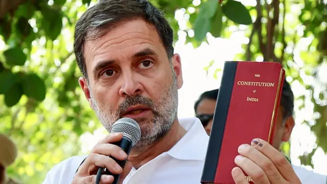 वोटर लिस्ट पर भरोसा नहीं! राहुल गांधी का चुनाव आयोग पर फिर हमला, उठाए पारदर्शिता पर सवाल ! 