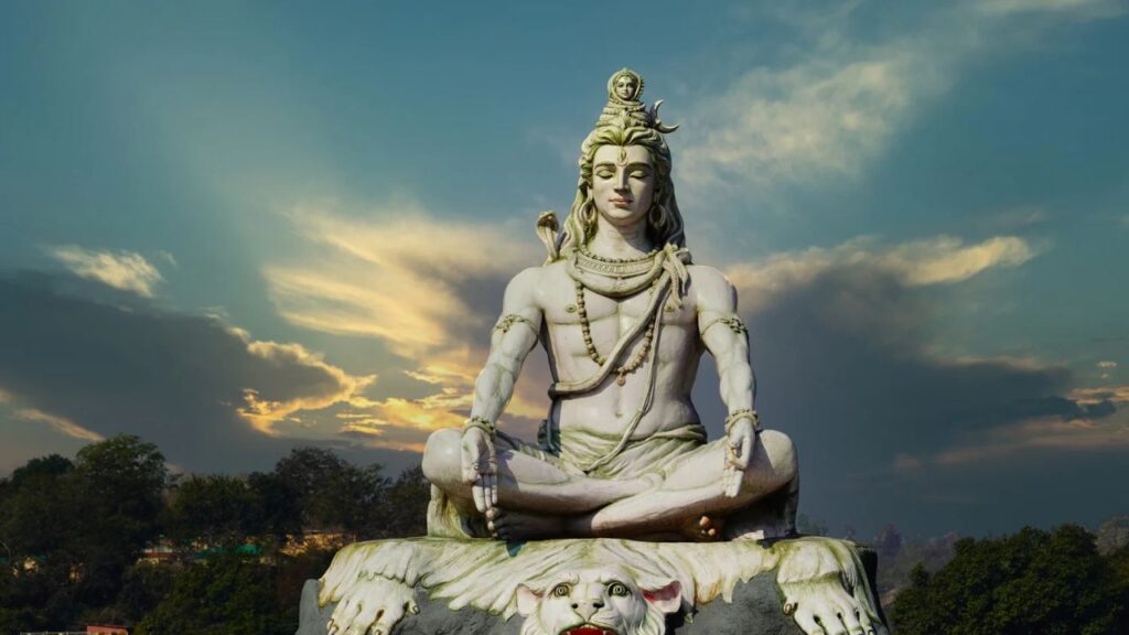 सावन के अंतिम सोमवार पर करें इन शिव मंत्रों का जाप, दूर होगा भारी से भारी कर्ज ! 