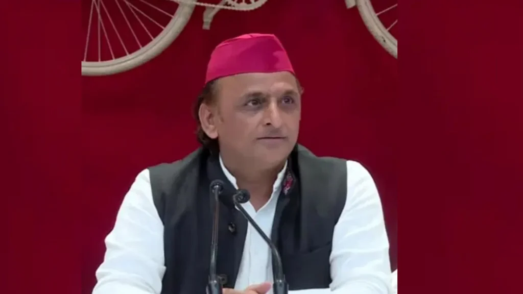 "वोट डकैती पर सपा का वार: अखिलेश बोले, 18 हजार शपथपत्र देने पर भी नहीं हुई कार्रवाई"
