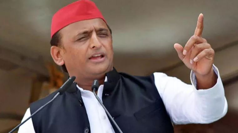 SP का पलटवार: अखिलेश ने कहा ‘G for Gareeb’