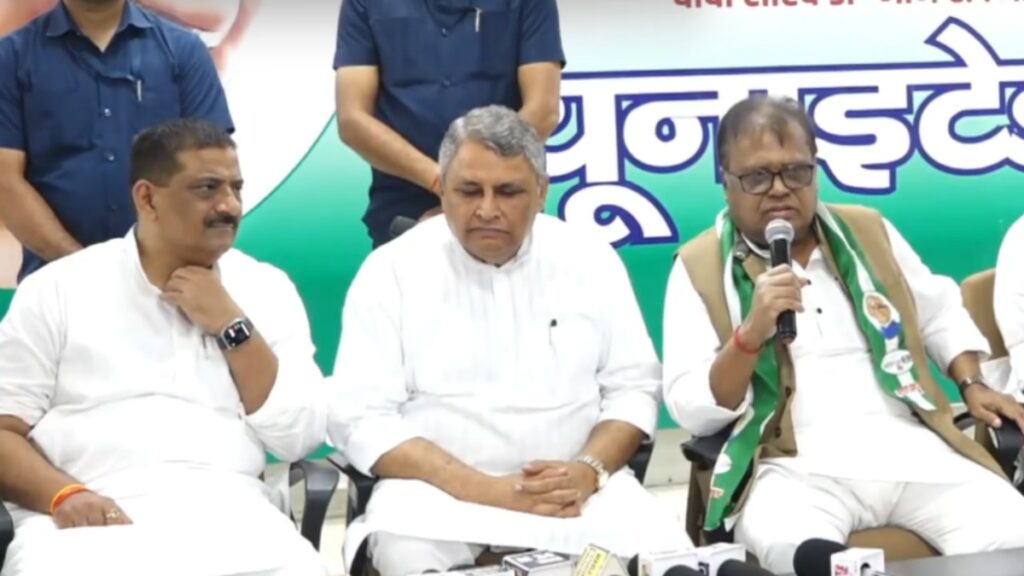  बेटे और समर्थकों की भी बड़ी भागीदारी