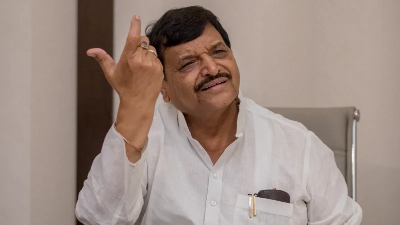 "पूजा पाल पर शिवपाल का तंज – इस्तीफा देना चाहिए था"