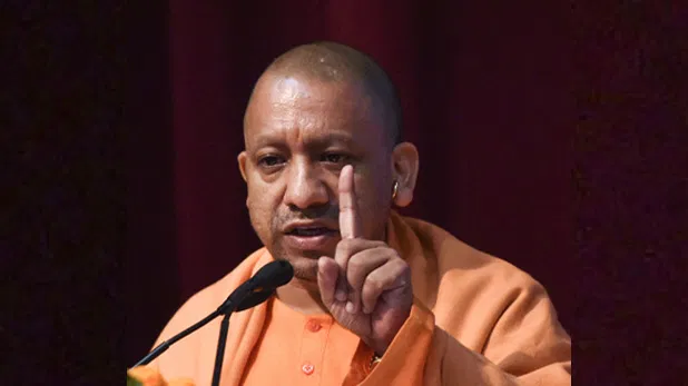 योगी आदित्यनाथ पर तीखा हमला