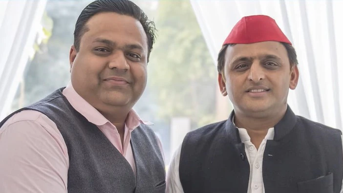 करप्शन पोस्टर पर विवाद गहराया, INDIA गठबंधन में दिखी दरारें ! 