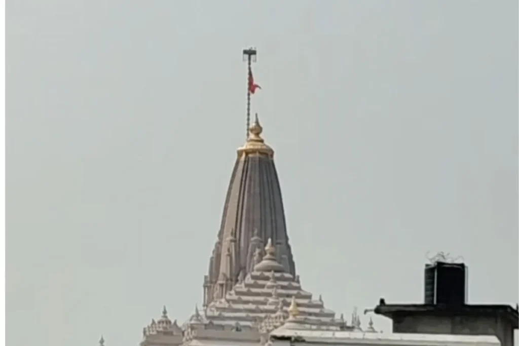 अयोध्या में भव्य आयोजन, राम मंदिर शिखर पर पीएम करेंगे ध्वजारोहण !