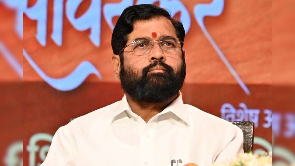 कैबिनेट बैठक में शिंदे गुट की गैर-मौजूदगी ने बढ़ाई बेचैनी