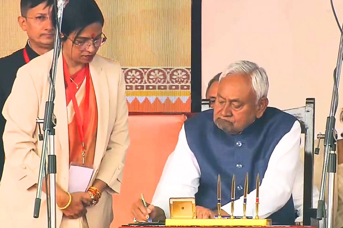 गांधी मैदान में सजा सियासी महामंच, नीतीश बने फिर मुखिया !