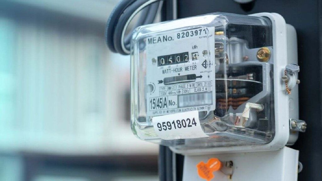 "छूट हुई खत्म! यूपी में सरकारी क्वार्टरों में जल्द लगेंगे मीटर"