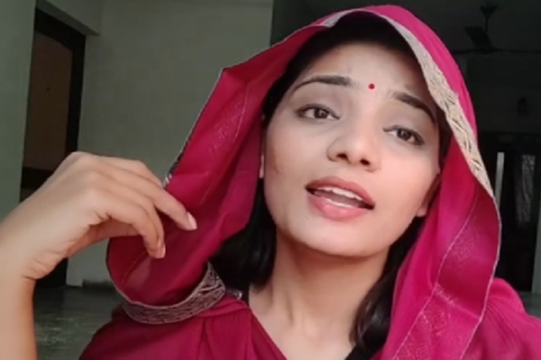 “PM के बयान को लेकर नेहा राठौर ने उन्नाव पीड़िता का जिक्र छेड़ा मुद्दा”