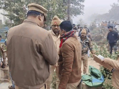 बाराबंकी में सनसनीखेज हत्या, प्रेमी से मिलने आई महिला की बेरहमी से मौत, परिवार पर गंभीर आरोप !