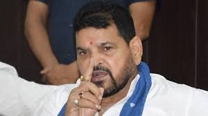 जमानत पर रोक के बाद सियासी बयानबाज़ी तेज, बृजभूषण का विनेश पर तंज !