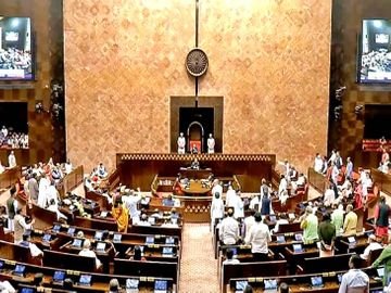 2026 राज्यसभा चुनाव: यूपी समेत 75 सीटों पर मुकाबला, नंबर गेम से सियासत गर्म ! 