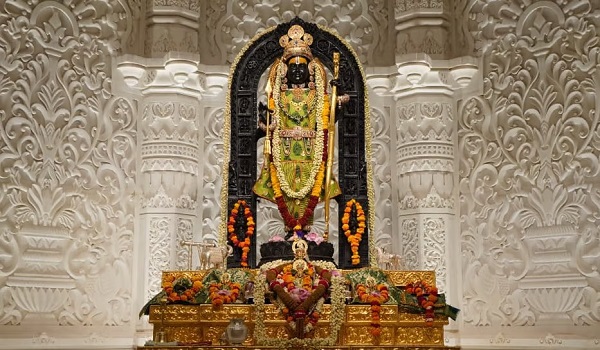 कड़ाके की सर्दी में राम लला की विशेष सेवा, ठंड से बचाव के पुख्ता इंतजाम !