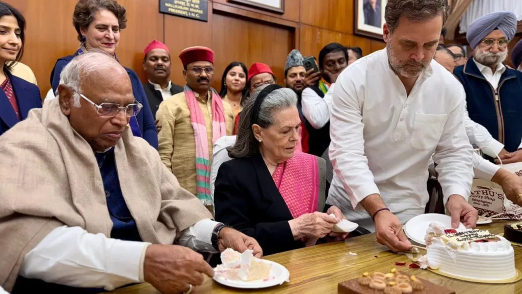 संसद में सोनिया का जन्मदिन चर्चा में, अखिलेश ने साझा किया खास पल !