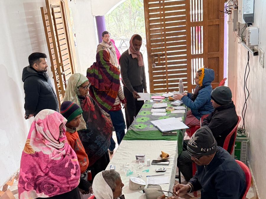 रायबरेली नेत्र चिकित्सालय की पहल, थुलेंडी में लगा फ्री आंख जांच शिविर !