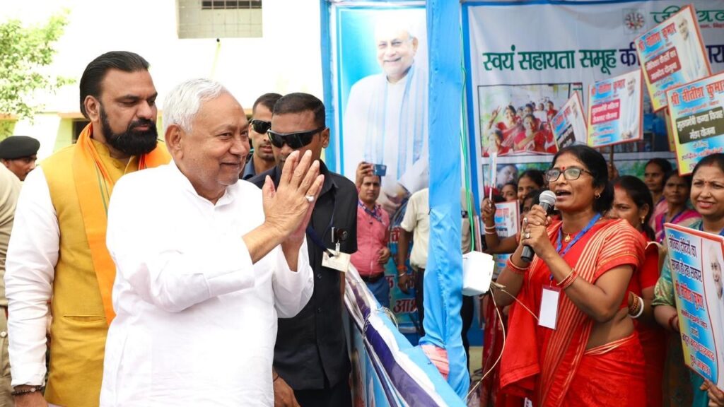 महिला सशक्तिकरण को रफ्तार, 25 लाख खातों में पहुंचे ₹10 हजार !