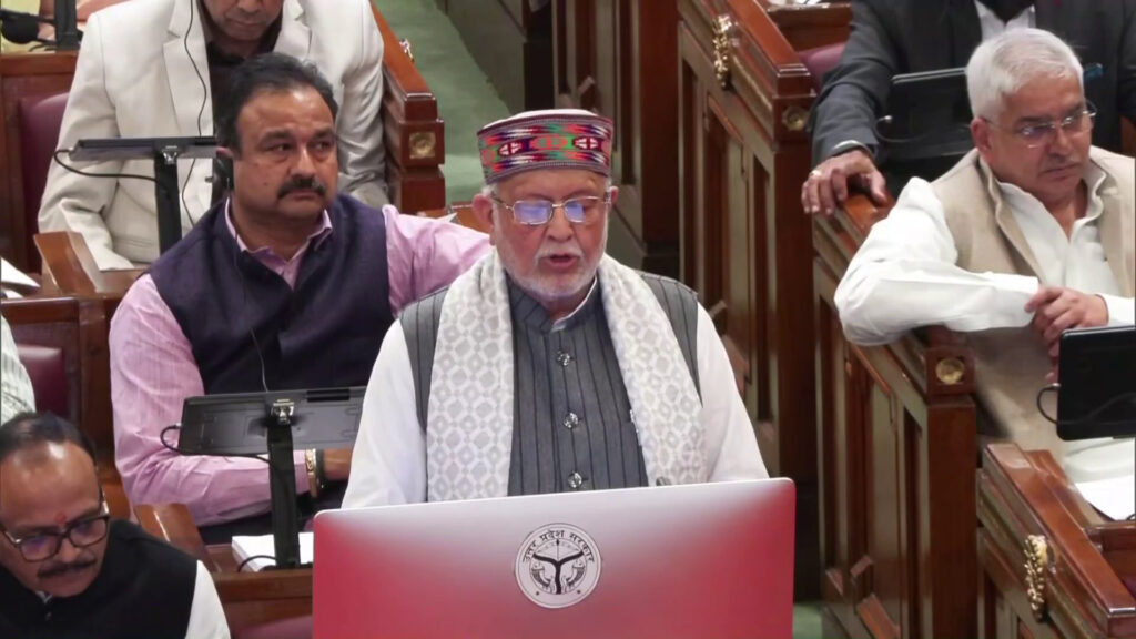 छात्राओं को स्कूटी की सौगात, यूपी बजट में ₹400 करोड़ का ऐलान !