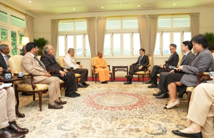 सिंगापुर से यूपी के लिए बड़ी डील ,पहले दिन 20 हजार करोड़ का निवेश प्रस्ताव !