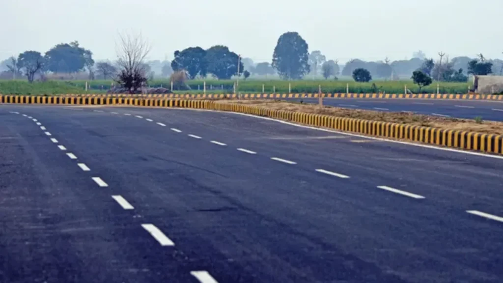 45 से अधिक विधानसभाओं में 400 किलोमीटर सड़कें