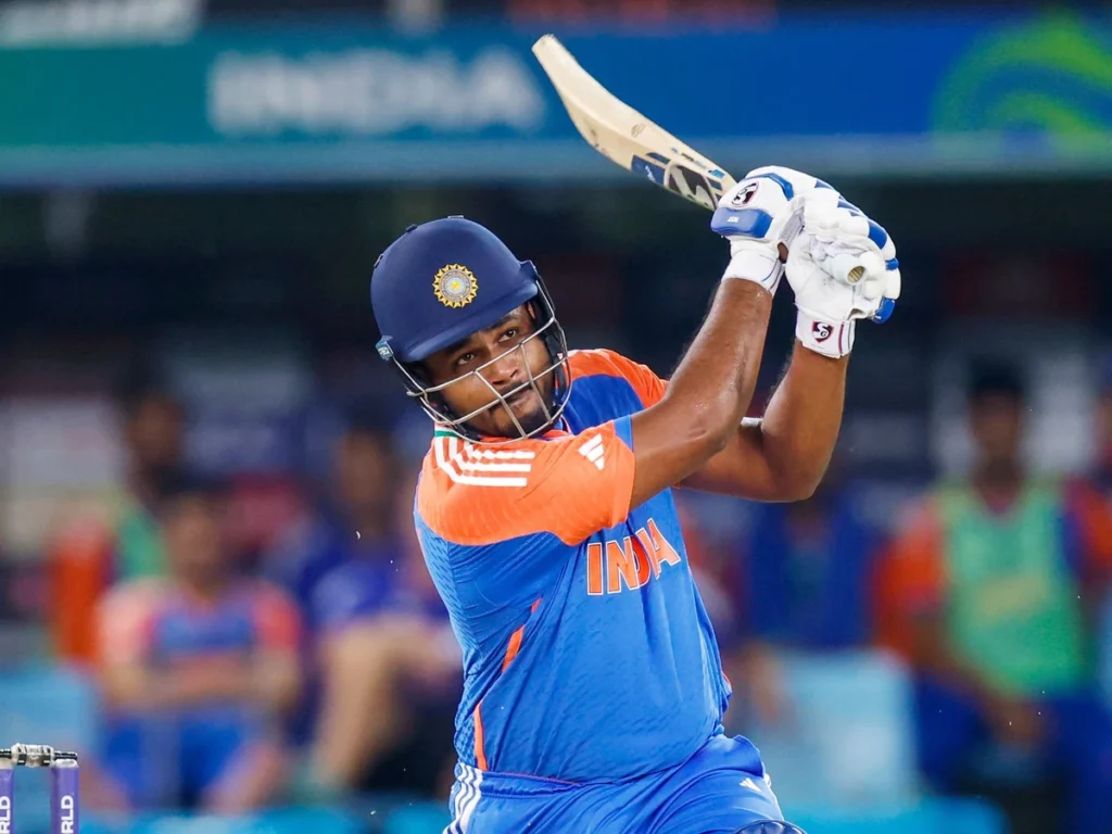 पांच मैचों में ही छक्कों की बरसात