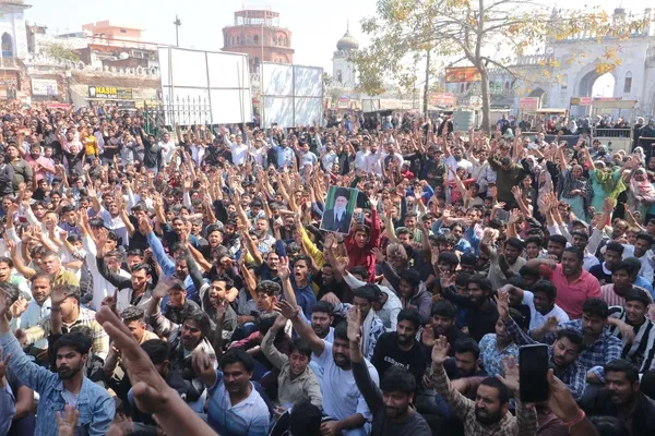 शोक से आक्रोश तक: सड़कों पर उतरा शिया समुदाय